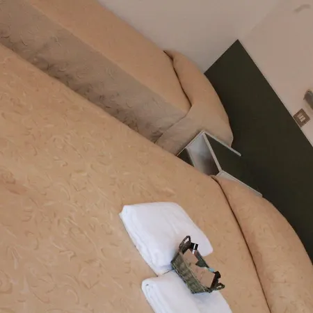 Plaza Hotell 3*