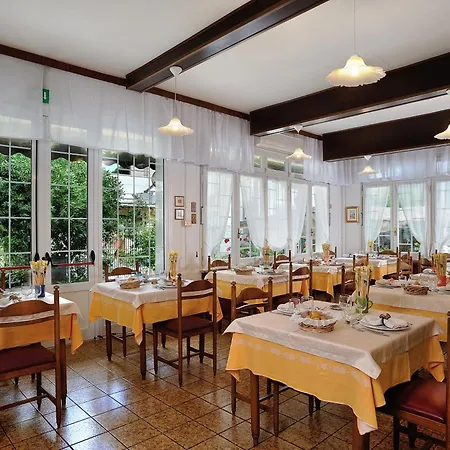 Plaza Szálloda 3*
