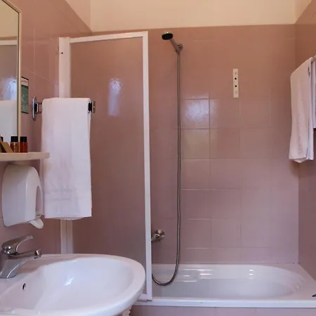 Plaza ホテル チェゼナーティコ