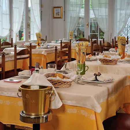 ホテル Plaza チェゼナーティコ